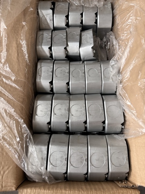 octagnal conduit box 中.jpeg